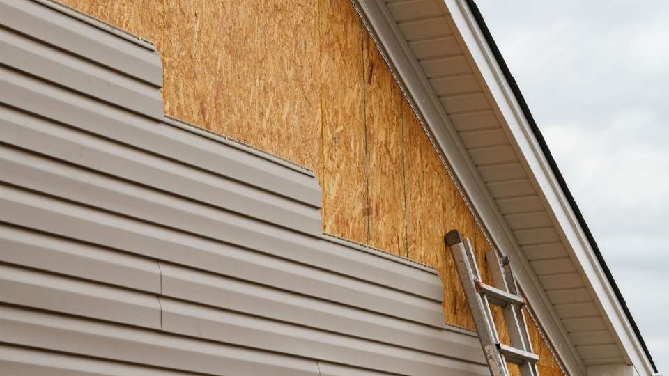 DIY-Siding-Repair-Image